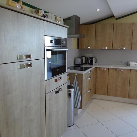 Appartement Vue Mer, Presqu'Il De Giens Hyeres Exterior photo