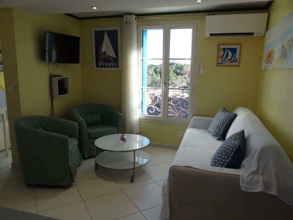 Appartement Vue Mer, Presqu'Il De Giens Hyeres Exterior photo